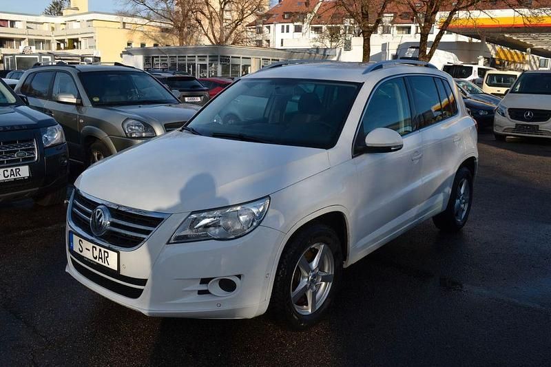Weiß Gebraucht 2009 VW Tiguan Sportline SUV | 5.900 € (Guter Preis) - Bild 1/4