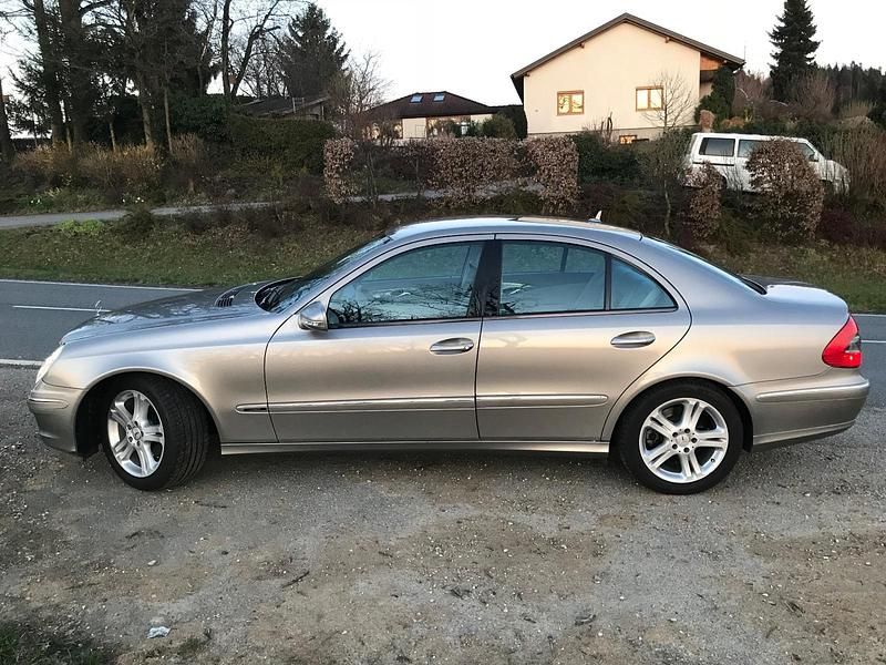 Gebraucht 2007 Mercedes E230 Limousine | 11.250 € (Fairer Preis) - Bild 1/1