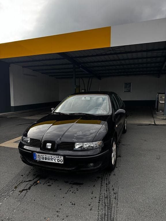Schwarz Gebraucht 2006 Seat Leon Limousine | 3.000 € (Fairer Preis) - Bild 1/4
