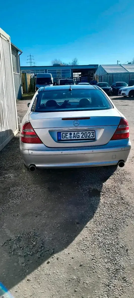 Gebraucht Mercedes E240 177 PS (130 kW) 2003 Grau Limousine