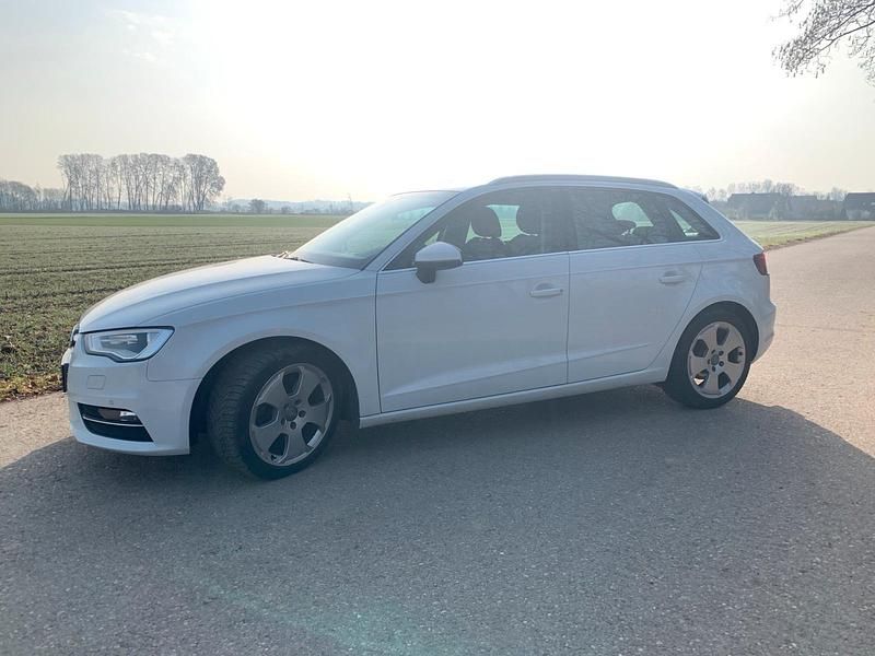 Gebraucht Audi A3 Sport 184 PS (135 kW) 2016 Weiß Kleinwagen