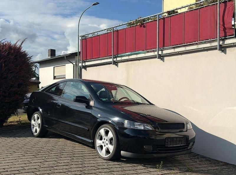 Schwarz Gebraucht 2004 Opel Astra Coupé | 2.699 € (Fairer Preis) - Bild 1/4