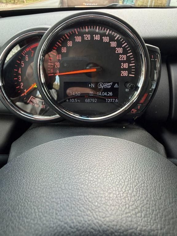 Second-hand Mini ONE 102 CP (75 kW) 2019 Negru Hatchback