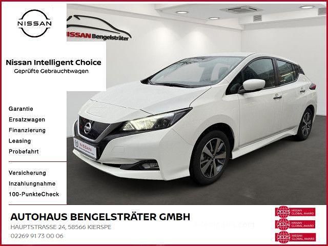 Gebraucht Nissan Leaf Acenta 110 kW (150 PS) 2021 Weiß Kleinwagen