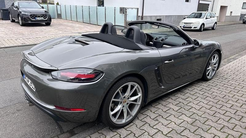 Gebraucht Porsche 718 Boxster 299 PS (219 kW) 2023 Achatgrau Cabrio