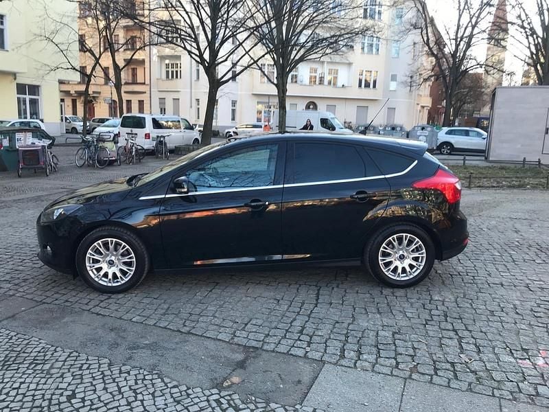 Gebraucht Ford Focus Titanium 150 PS (110 kW) 2011 Schwarz Limousine