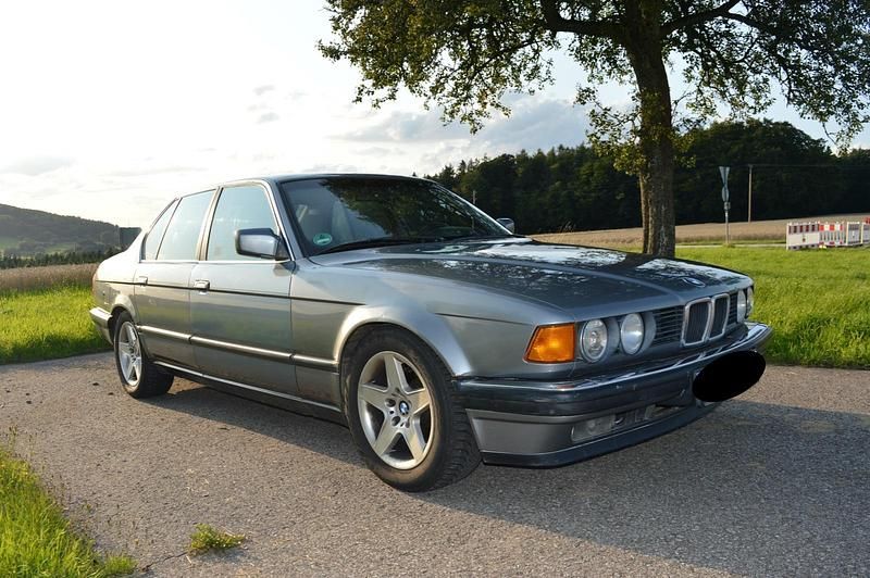Gebraucht BMW 730 188 PS (138 kW) 1992 Grau Limousine