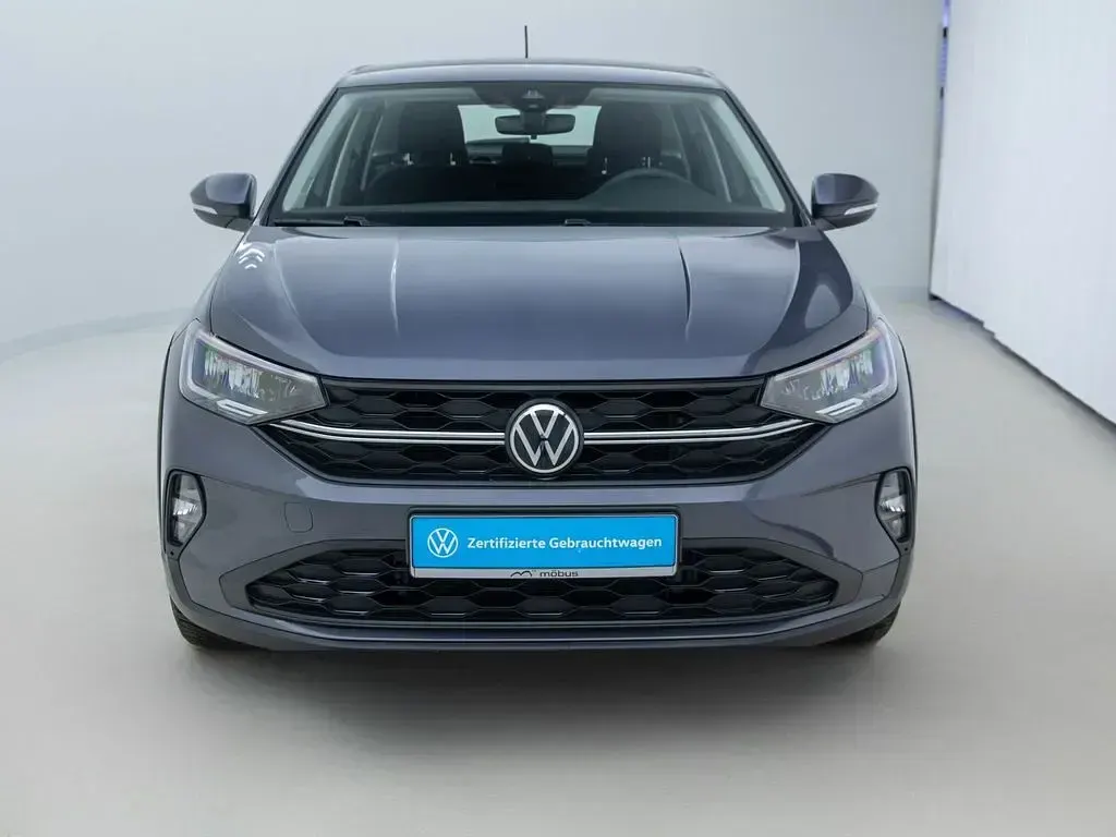 Używany VW Taigo Basis 95 KM (69 kW) 2025 Szary SUV