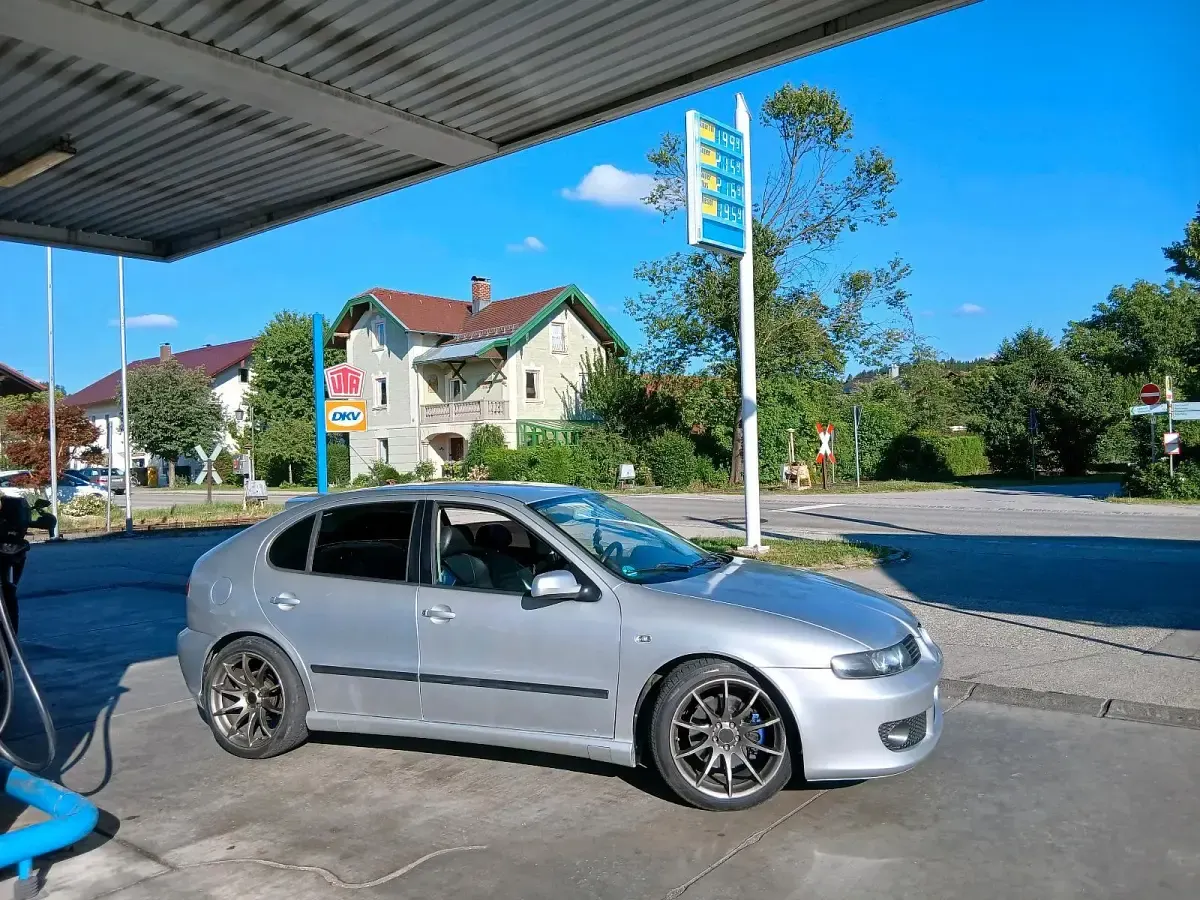 Gebraucht Seat Leon 220 PS (161 kW) 2000 Silber Kleinwagen