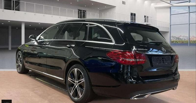 Gebraucht Mercedes C300e Avantgarde 306 PS (225 kW) 2021 Schwarz Kombi