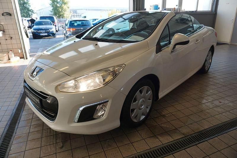 Weiß Gebraucht 2011 Peugeot 308 CC Allure Cabrio | 3.550 € (Fairer Preis) - Bild 1/4