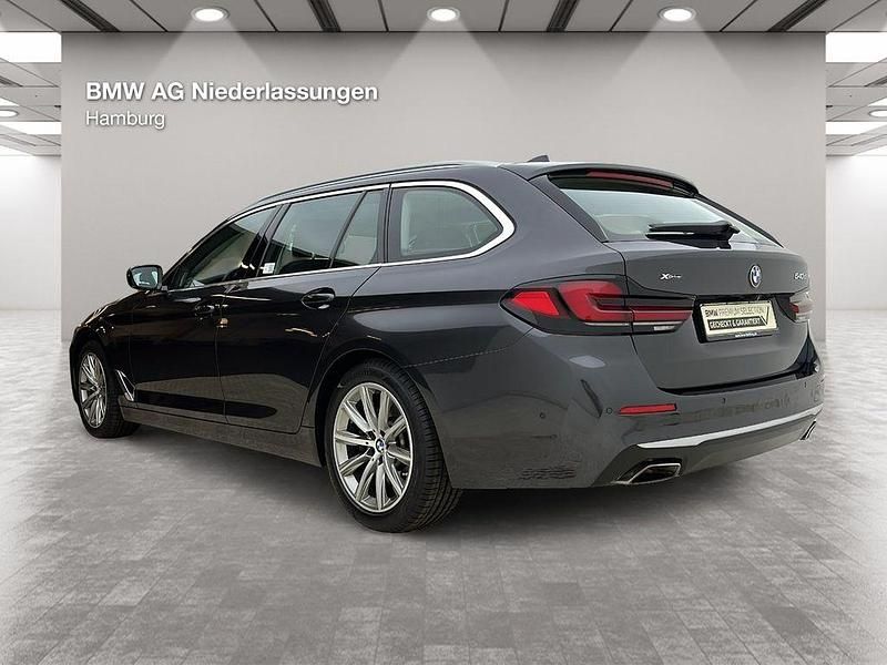 Gebraucht BMW 540 Efficient Dynamics 340 PS (250 kW) 2023 Grau Kombi