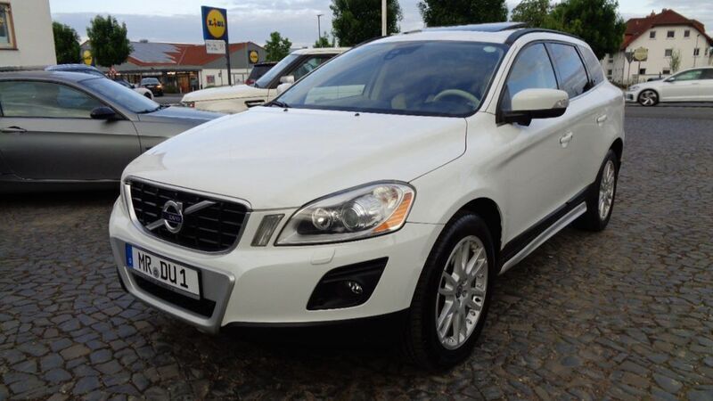Weiß Gebraucht 2009 Volvo XC60 R-Design SUV | 6.999 € (Fairer Preis) - Bild 1/4