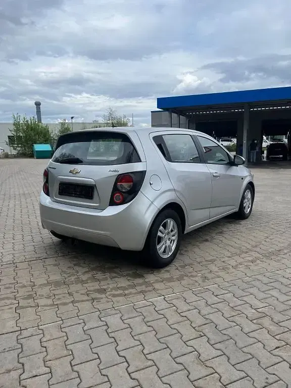 Brugt Chevrolet Aveo LT 101 HK (74 kW) 2011 Sølv Hatchback