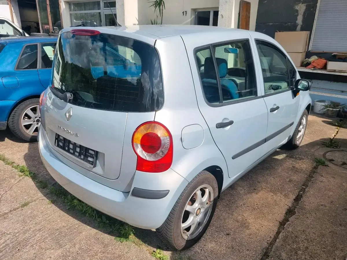 Gebraucht Renault Modus 88 PS (64 kW) 2005 Silber Van / Kleinbus
