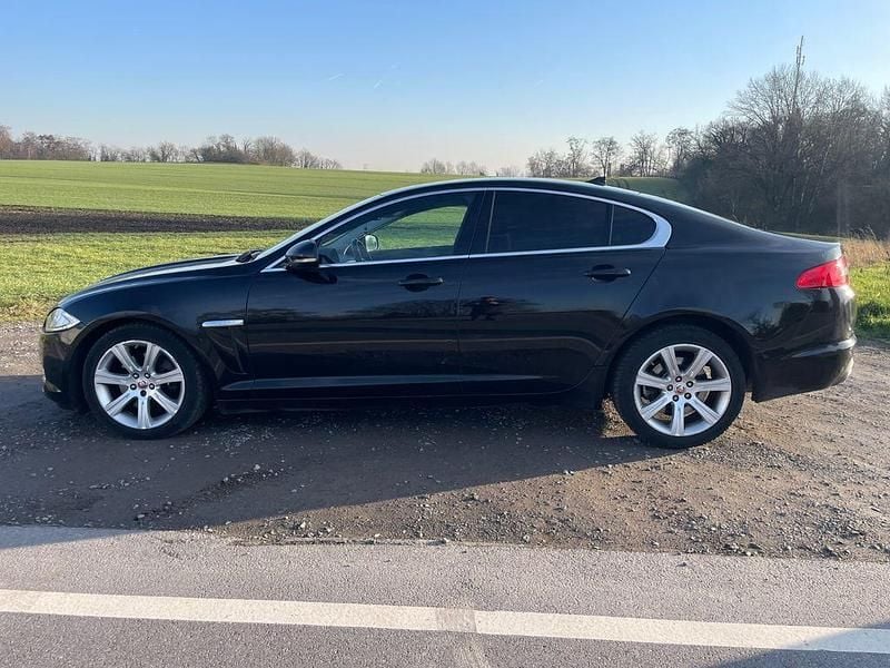 Gebraucht Jaguar XF 241 PS (177 kW) 2015 Schwarz Limousine