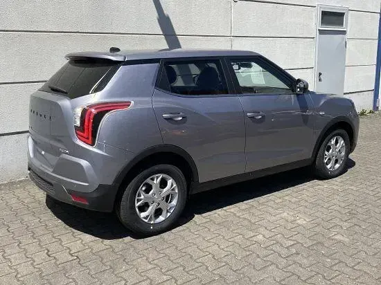 Neu KGM Tivoli 163 PS (119 kW) 2026 Iron metal met. ade SUV