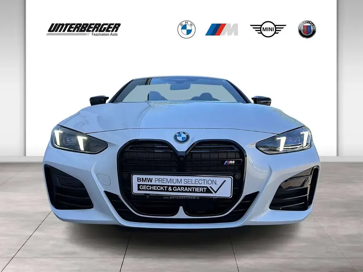 Gebraucht BMW 440 M Sport 374 PS (275 kW) 2025 Mineralweiß Cabrio
