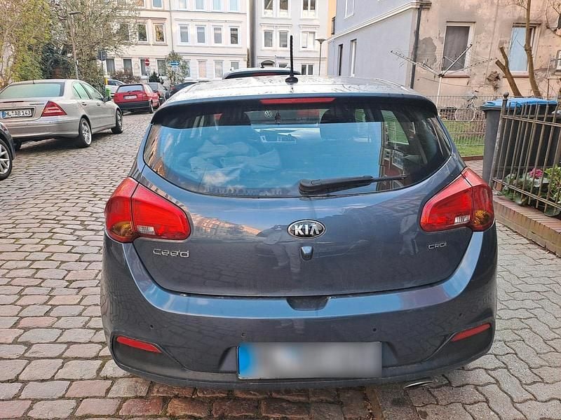 Gebraucht Kia Ceed 128 PS (94 kW) 2012 Grau Kleinwagen