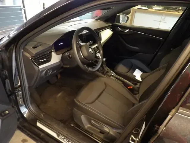 Gebraucht Skoda Scala Tour 110 PS (80 kW) 2023 Schwarz Kleinwagen
