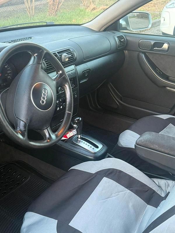 Second-hand Audi A3 101 CP (74 kW) 2002 Argintiu Hatchback