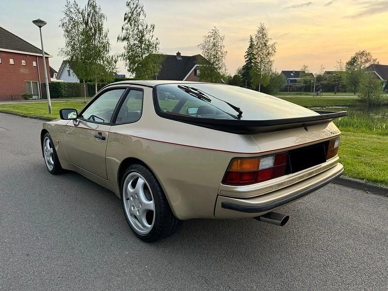 Gebraucht Porsche 944 163 PS (119 kW) 1983 Andere farben Coupé