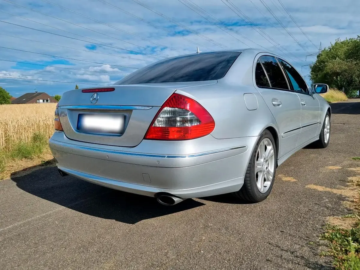 Gebraucht Mercedes E420 Avantgarde 314 PS (230 kW) 2008 Silber Limousine