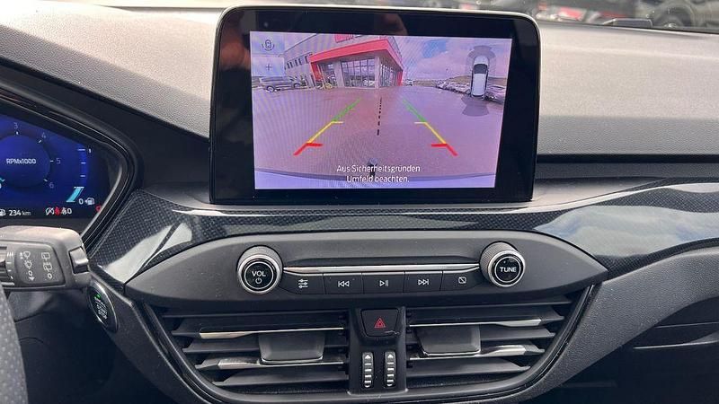 Używany Ford Focus ST-Line X 150 KM (110 kW) 2020 Niebieski Sedan/Limuzyna
