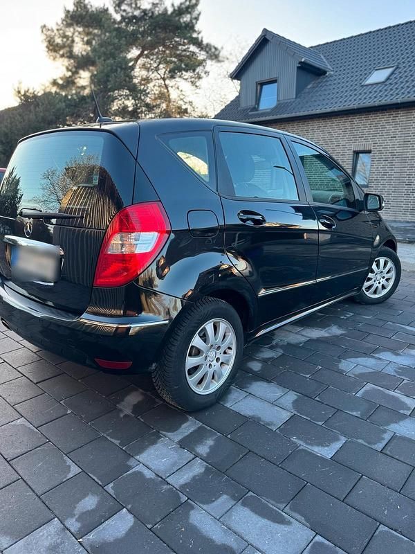 Gebraucht Mercedes A160 95 PS (69 kW) 2009 Schwarz Limousine