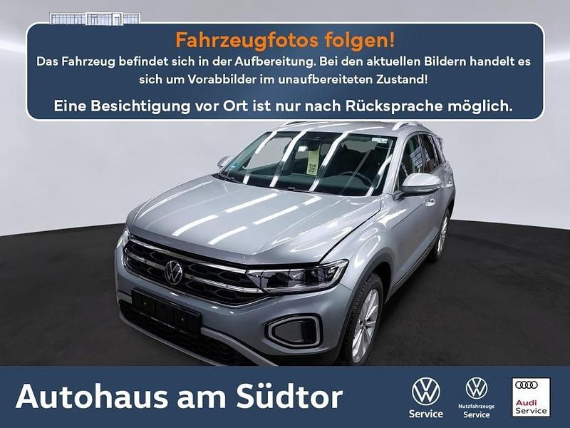 Silber Gebraucht 2024 VW T-Roc Style SUV | 27.580 € (Superpreis) - Bild 1/4