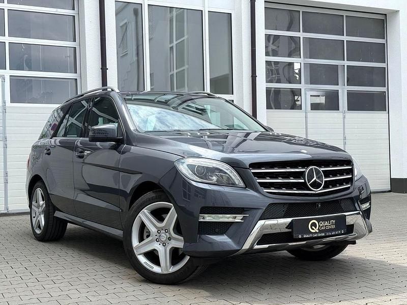 Grau Gebraucht 2013 Mercedes ML350 AMG SUV | 29.490 € (Teuer) - Bild 1/4