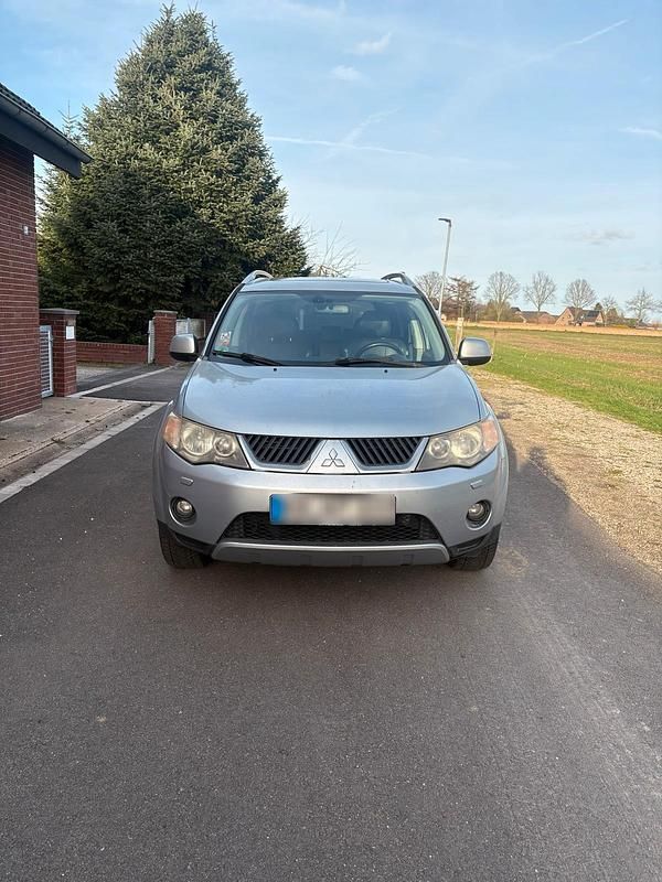 Gebraucht Mitsubishi Outlander 160 PS (117 kW) 2009 Grau SUV