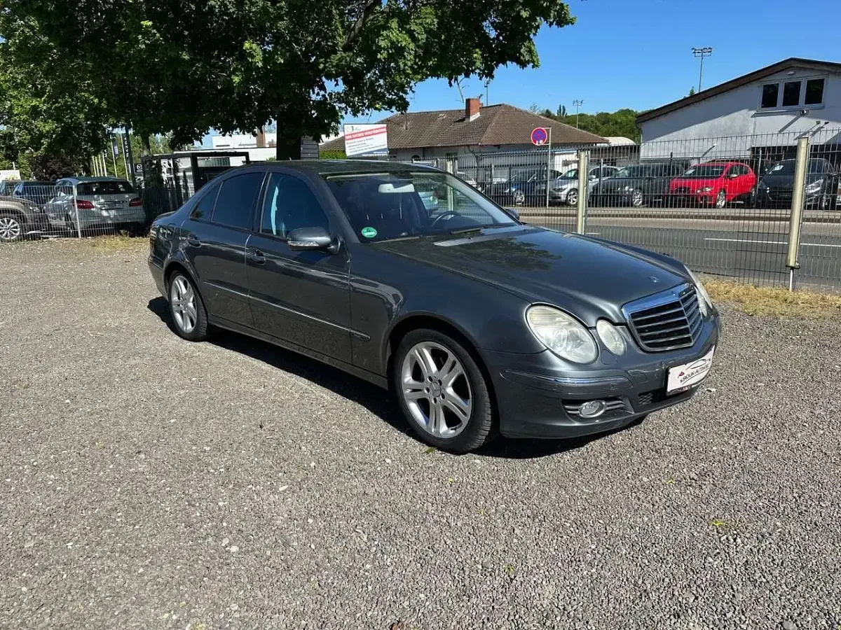 Gebraucht Mercedes E280 Avantgarde 231 PS (169 kW) 2007 Grau Limousine