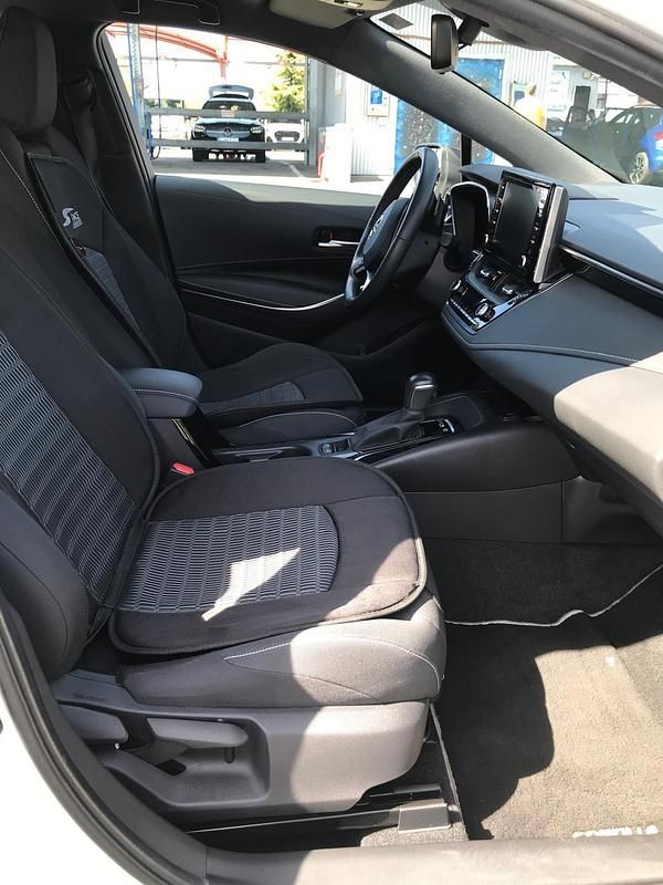 Gebraucht Toyota Corolla Hybrid 152 PS (111 kW) 2020 Weiß Limousine