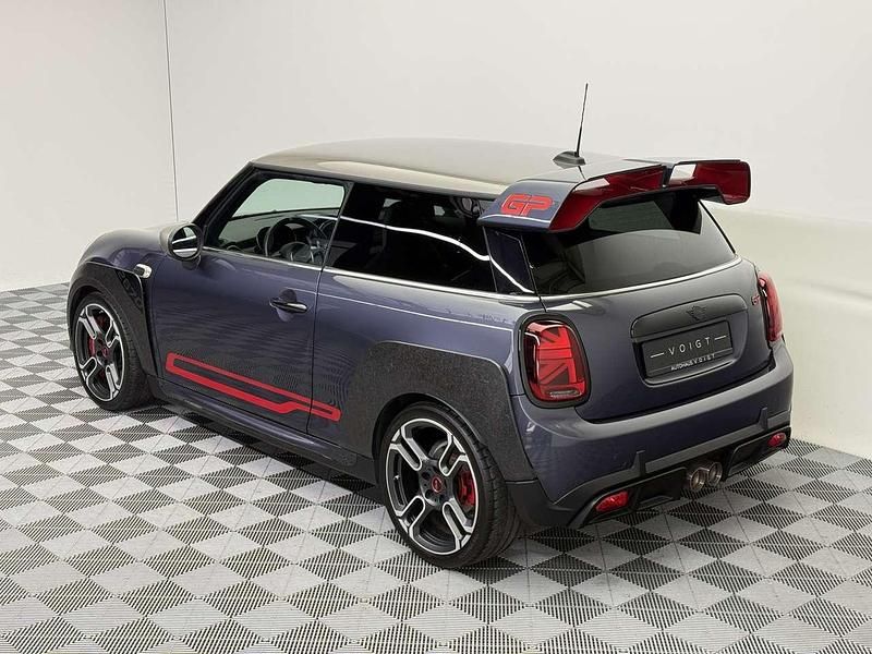 Gebraucht Mini John Cooper Works 306 PS (225 kW) 2020 Racing grey metallic metallic Kleinwagen