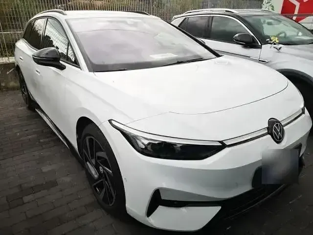 Gebraucht VW ID.7 Pro 210 kW (286 PS) 2024 Gletscherweiß metallic Limousine