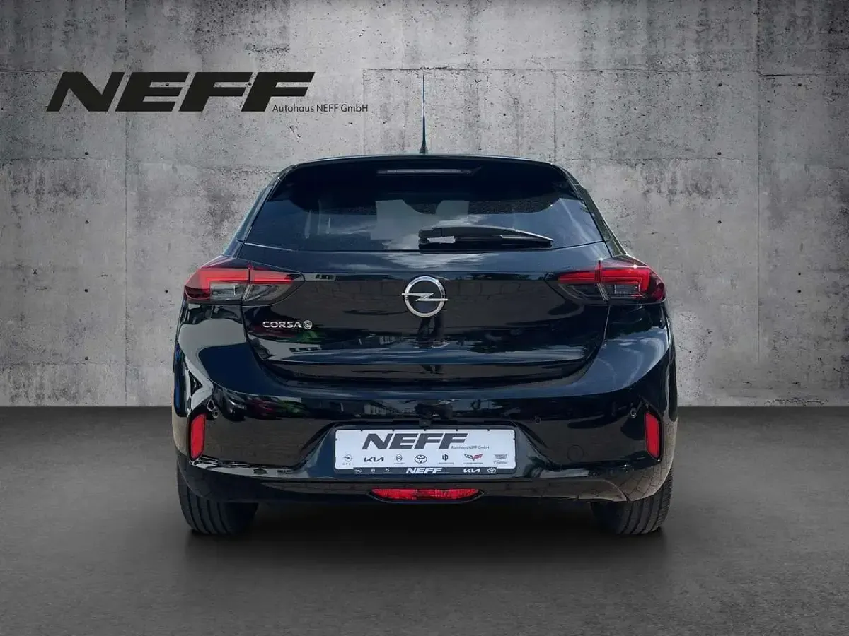 Gebraucht Opel Corsa-e Elegance 100 kW (136 PS) 2023 Perla nera Kleinwagen