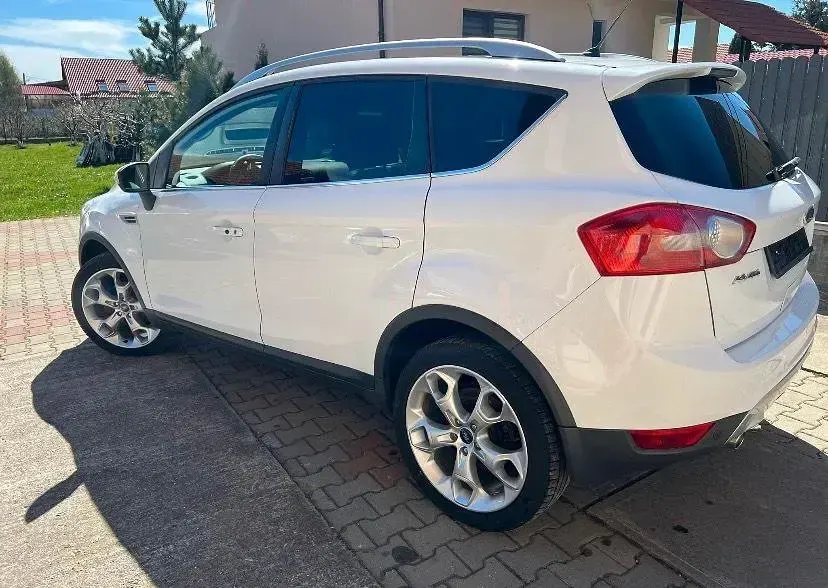 Gebraucht Ford Kuga 163 PS (119 kW) 2011 Weiß SUV