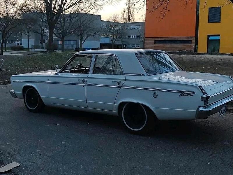 Weiß Gebraucht 1967 Chrysler Valiant Limousine | 15.000 € - Bild 1/4