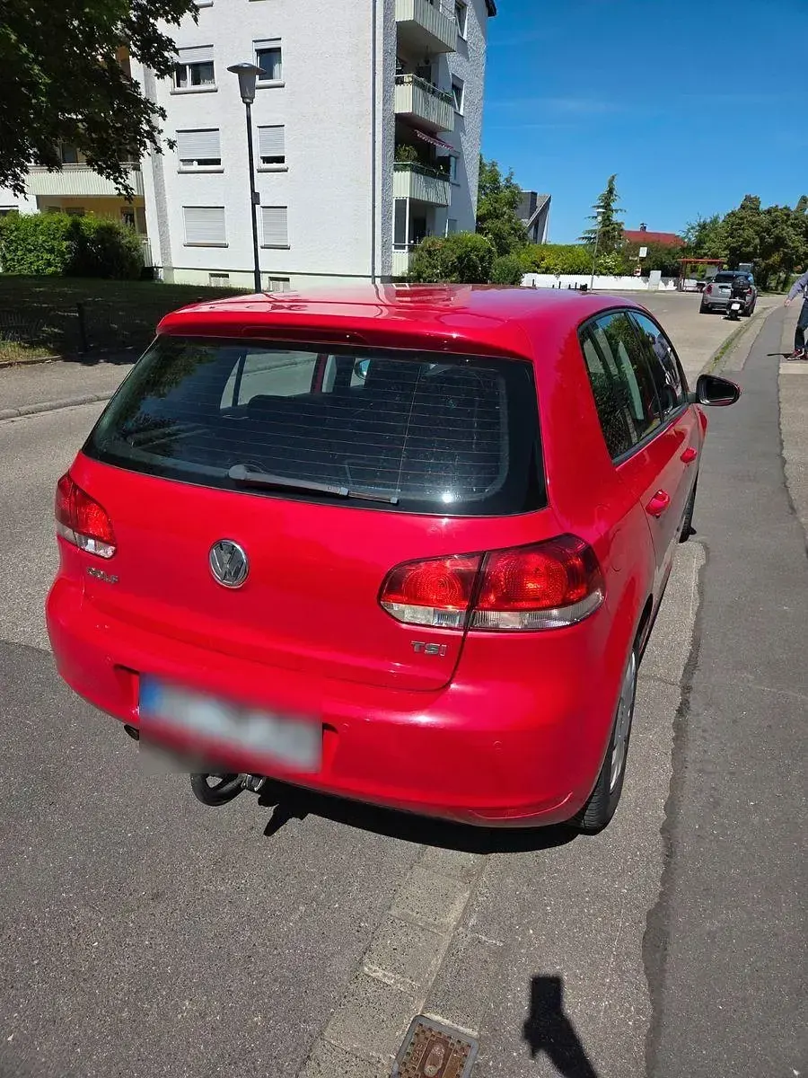 Gebraucht VW Golf V Comfortline 122 PS (89 kW) 2009 Rot Kombi