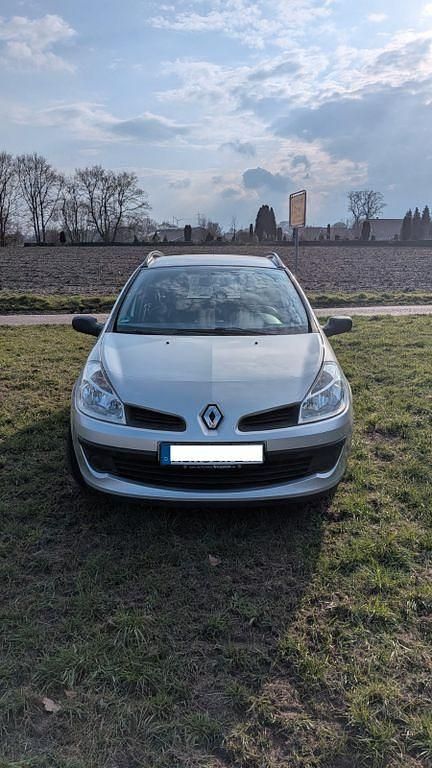 Gebraucht Renault Clio II 75 PS (55 kW) 2008 Silber Kombi