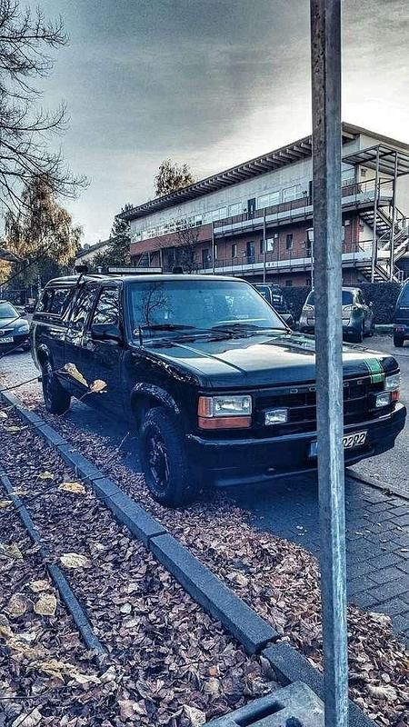 Schwarz Gebraucht 1992 Dodge Dakota | 10.950 € - Bild 1/4