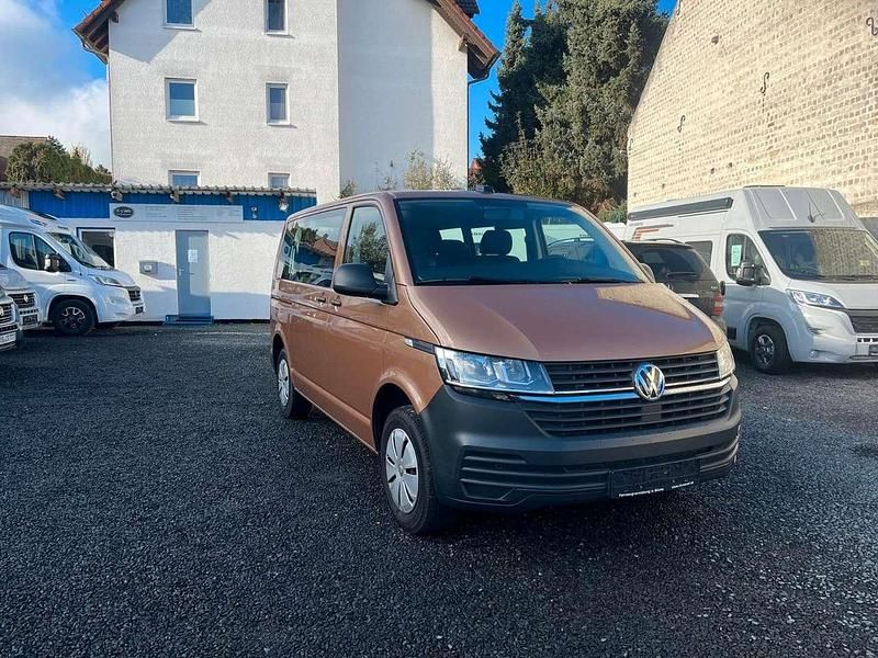Gebraucht VW T6.1 150 PS (110 kW) 2021 Copper bronze metallic Van