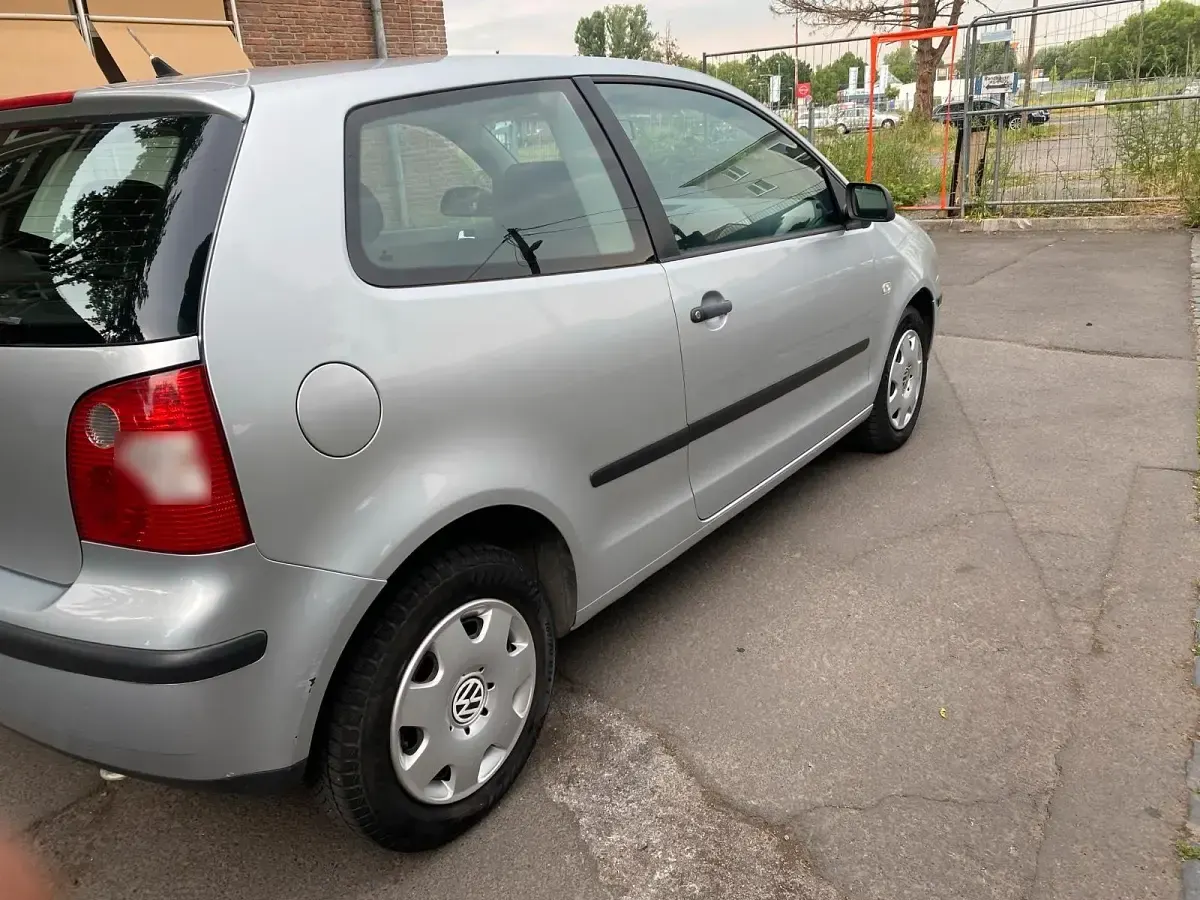 Gebraucht VW Polo 65 PS (47 kW) 2006 Silber Kleinwagen