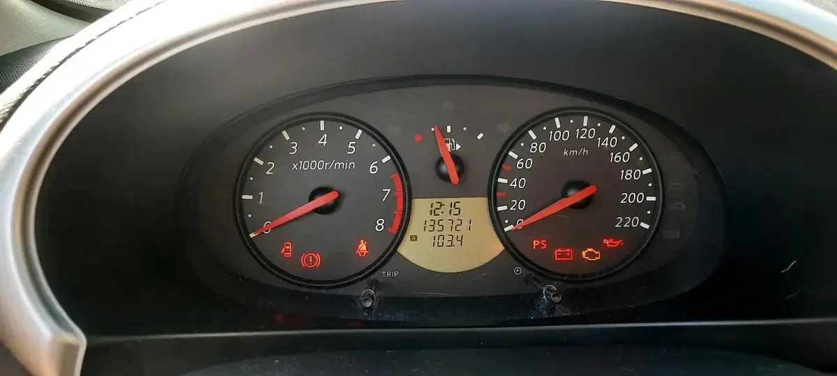 Gebraucht Nissan Micra 68 PS (50 kW) 2010 Rot Kleinwagen