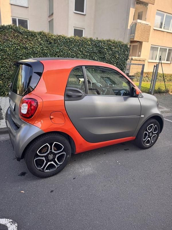 Grau Gebraucht 2016 Smart ForTwo Coupé Prime Cabrio | 8.600 € (Guter Preis) - Bild 1/4
