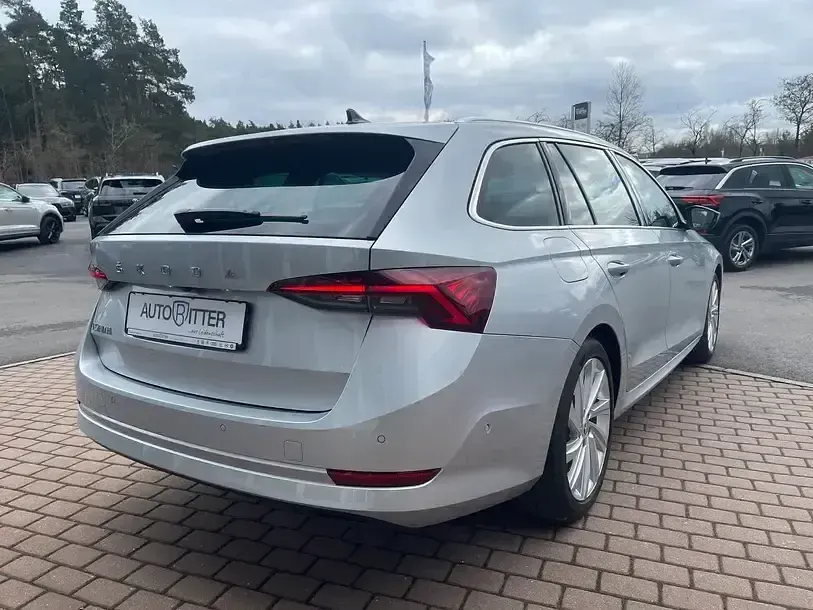 Używany Skoda Octavia 150 KM (110 kW) 2020 Srebrny Kombi