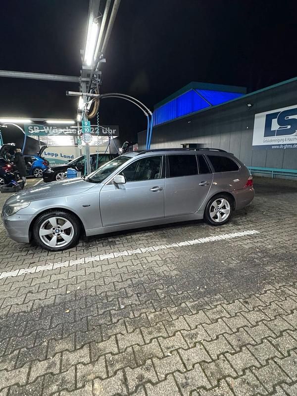 Gebraucht BMW 530 270 PS (198 kW) 2006 Silber Limousine