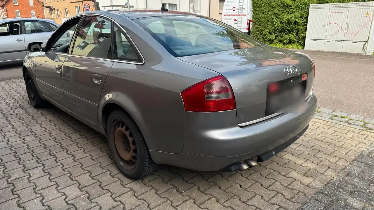 Usado Audi A6 163 HP (119 kW) 2003 Dourado Sedan