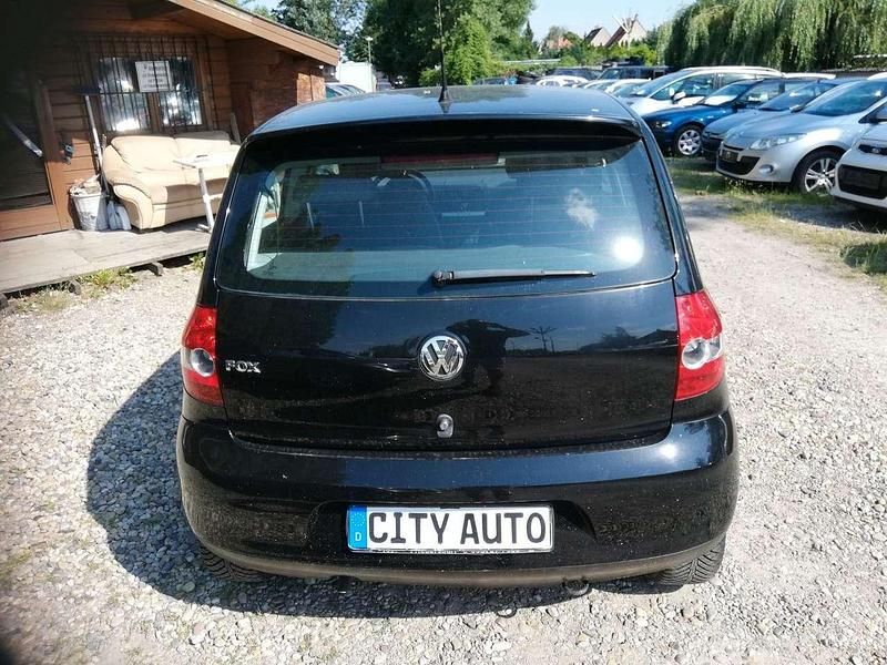 Gebraucht VW Fox Style 54 PS (39 kW) 2010 Schwarz Kleinwagen